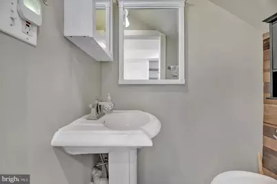 639 20th Street NE, Washington, DC 20002 - Photo 17