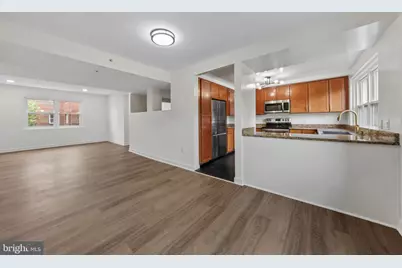 1800 28th Place SE #205, Washington, DC 20020 - Photo 5