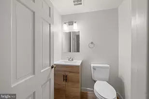 605 H St SW, Washington, DC 20024 - Photo 21