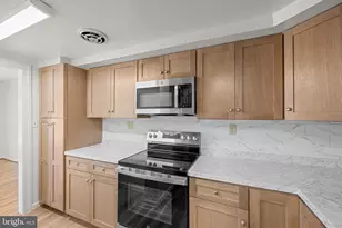 605 H St SW, Washington, DC 20024 - Photo 17