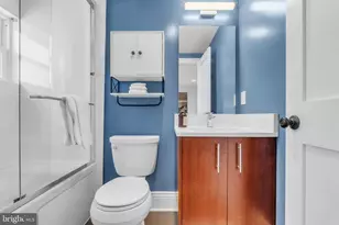 225 R St NW, Washington, DC 20001 - Photo 39