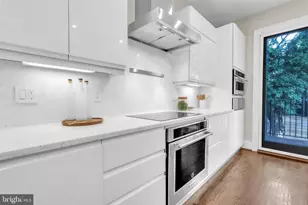 225 R St NW, Washington, DC 20001 - Photo 9