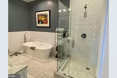 225 20th Street NE #4, Washington, DC 20002 - Photo 5
