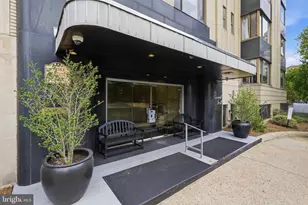1 Scott Cir NW, Washington, DC 20036 - Photo 5