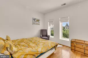 1207 Girard St NW, Washington, DC 20009 - Photo 21