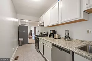 2621 University Pl NW, Washington, DC 20009 - Photo 7