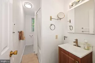 2621 University Pl NW, Washington, DC 20009 - Photo 13