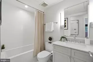 2642 39th St NW, Washington, DC 20007 - Photo 11