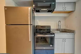 1209 I St SE, Washington, DC 20003 - Photo 9