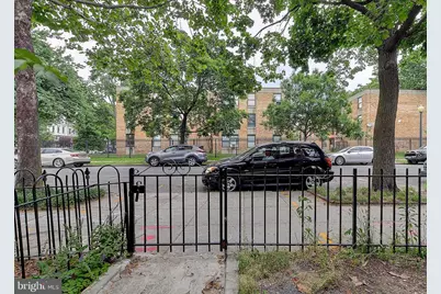 1209 I Street SE, Washington, DC 20003 - Photo 3