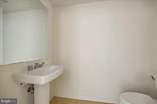 912 F St NW, Washington, DC 20004 - Photo 15