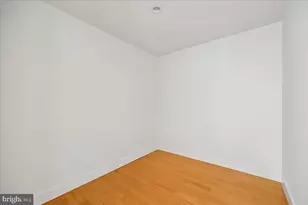 912 F St NW, Washington, DC 20004 - Photo 27