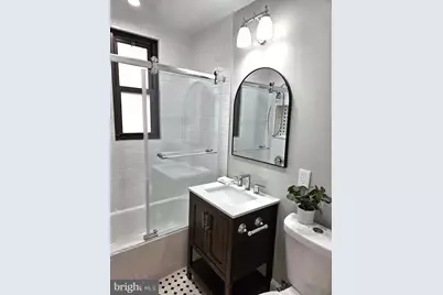 1010 25th Street NW #208, Washington, DC 20037 - Photo 17