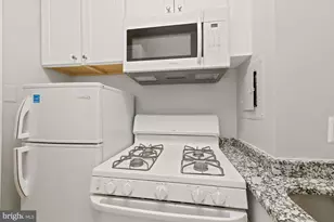 1010 25th St NW, Washington, DC 20037 - Photo 11