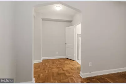 1010 25th Street NW #208, Washington, DC 20037 - Photo 9
