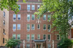 2010 Kalorama Rd NW, Washington, DC 20009 - Photo 3