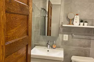 82 V St NW, Washington, DC 20001 - Photo 37