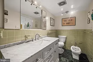 2426 I St NW, Washington, DC 20037 - Photo 27