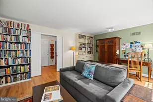 2426 I St NW, Washington, DC 20037 - Photo 25