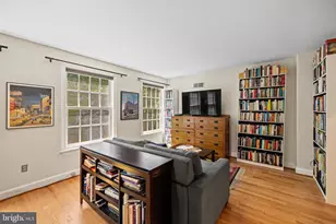 2426 I St NW, Washington, DC 20037 - Photo 23