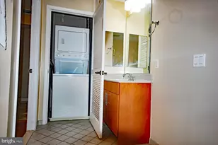1390 Kenyon St NW, Washington, DC 20010 - Photo 9