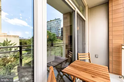 88 V Street SW #414, Washington, DC 20024 - Photo 17