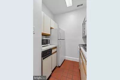 2139 Newport Place NW, Washington, DC 20037 - Photo 9