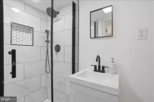 939 15th St SE, Washington, DC 20003 - Photo 9