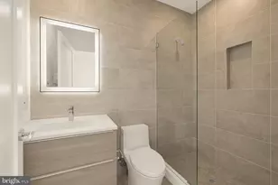 1128 10th St NW, Washington, DC 20001 - Photo 11