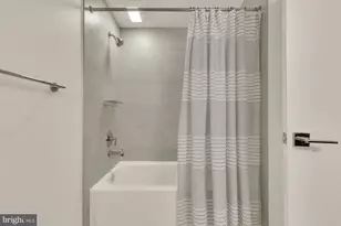 37 L St SE, Washington, DC 20003 - Photo 15