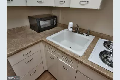 2401 H Street NW #810, Washington, DC 20037 - Photo 19