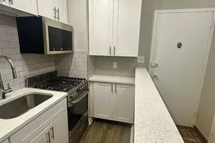 1 Scott Cir NW, Washington, DC 20036 - Photo 5