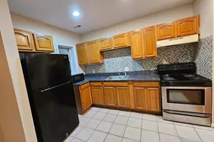505 44th St NE, Washington, DC 20019 - Photo 5