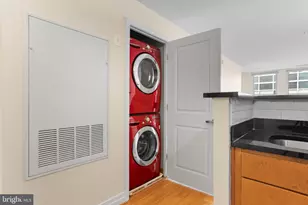 915 E St NW, Washington, DC 20004 - Photo 15