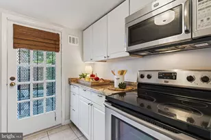 1633 New Jersey Ave NW, Washington, DC 20001 - Photo 11