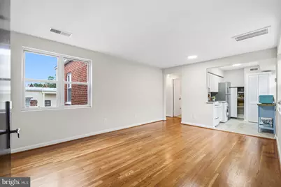626 Independence Avenue SE #304, Washington, DC 20003 - Photo 3