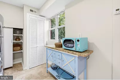 626 Independence Avenue SE #304, Washington, DC 20003 - Photo 9