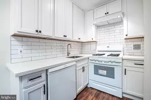 950 25th St NW, Washington, DC 20037 - Photo 9