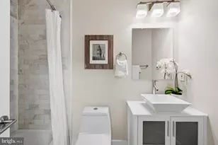 2214 Flagler Pl NW, Washington, DC 20001 - Photo 33