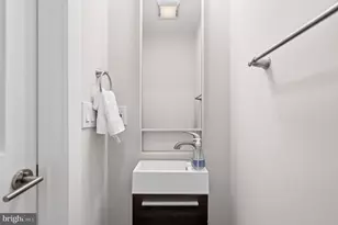 2214 Flagler Pl NW, Washington, DC 20001 - Photo 25