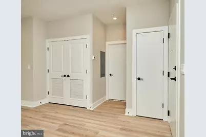 1016 17th Place NE #203, Washington, DC 20002 - Photo 11