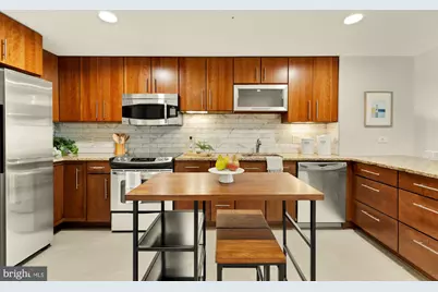 1025 1st SE #104, Washington, DC 20003 - Photo 3