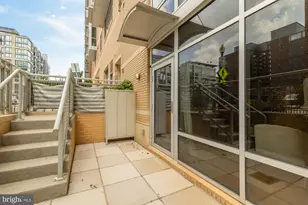 1025 1st SE, Washington, DC 20003 - Photo 17