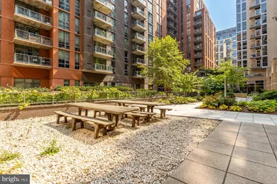 1025 1st SE #104, Washington, DC 20003 - Photo 37
