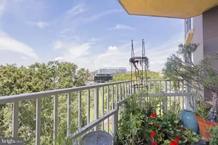 560 N St SW, Washington, DC 20024 - Photo 17