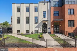 1211 G St SE, Washington, DC 20003 - Photo 1