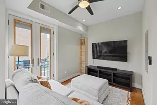 1211 G St SE, Washington, DC 20003 - Photo 9