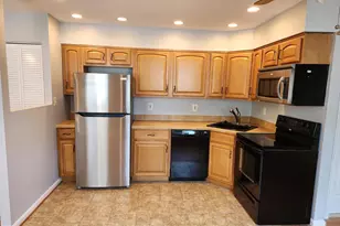 244 60th St NE, Washington, DC 20019 - Photo 5