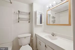 1005 V St NW, Washington, DC 20001 - Photo 17