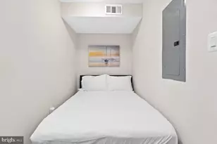38 Randolph Pl NW, Washington, DC 20001 - Photo 9